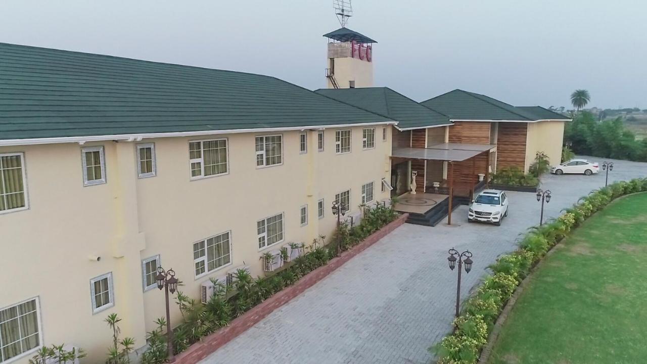 Faith Cricket Club & Resort Bhopal Exterior photo